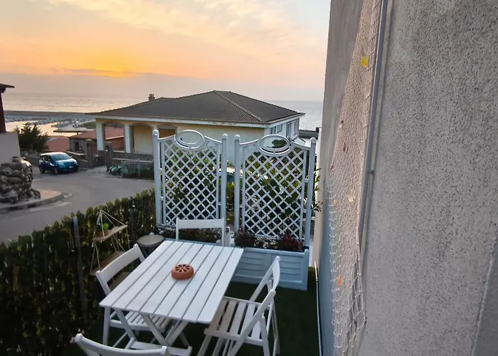 Flora Fronte Mare Дом отдыха